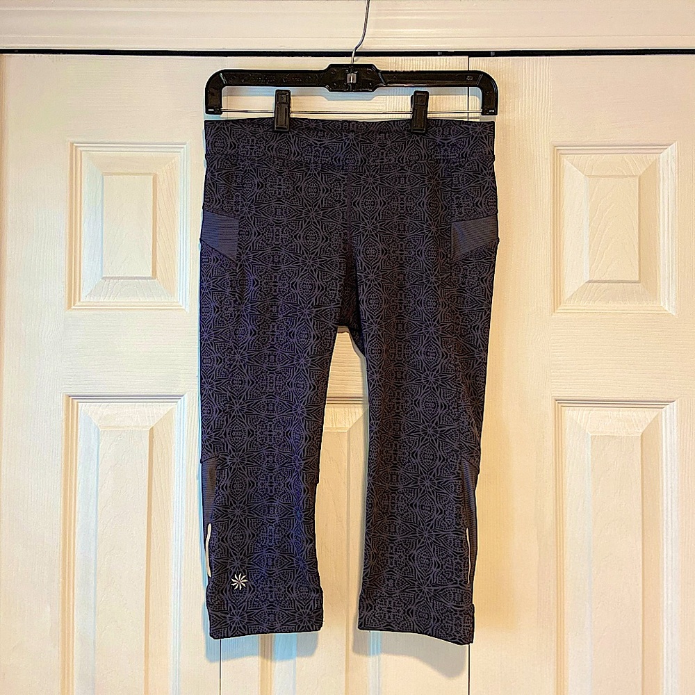 Athleta Bare to Run Knicker Leggings